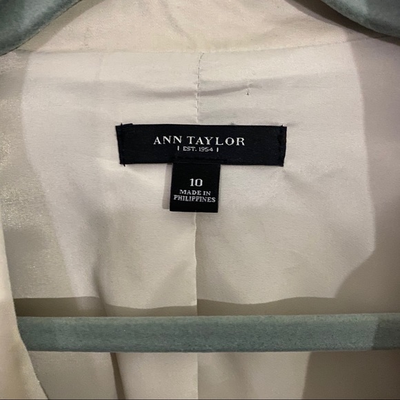 SOLD Ann Taylor Jacket cream color and size 10 - Picture 2 of 4